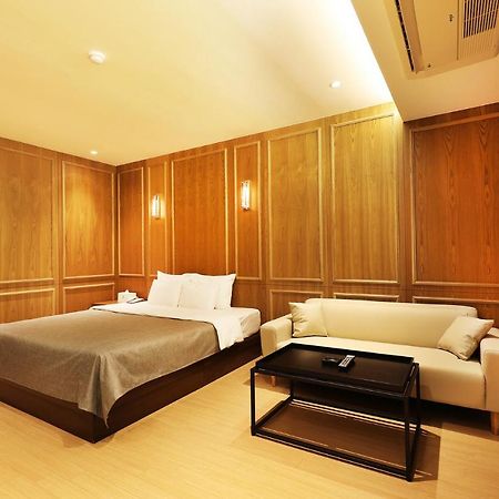 Gloria Hotel Сеонгнам Екстериор снимка