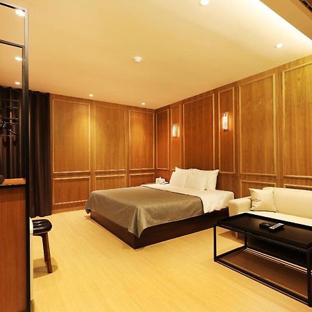 Gloria Hotel Сеонгнам Екстериор снимка