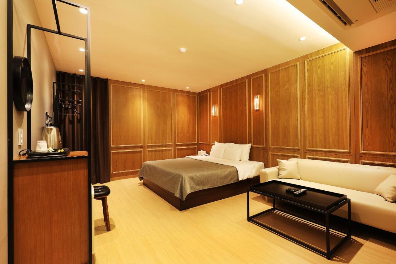 Gloria Hotel Сеонгнам Екстериор снимка