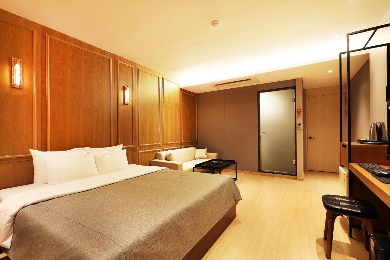 Gloria Hotel Сеонгнам Екстериор снимка